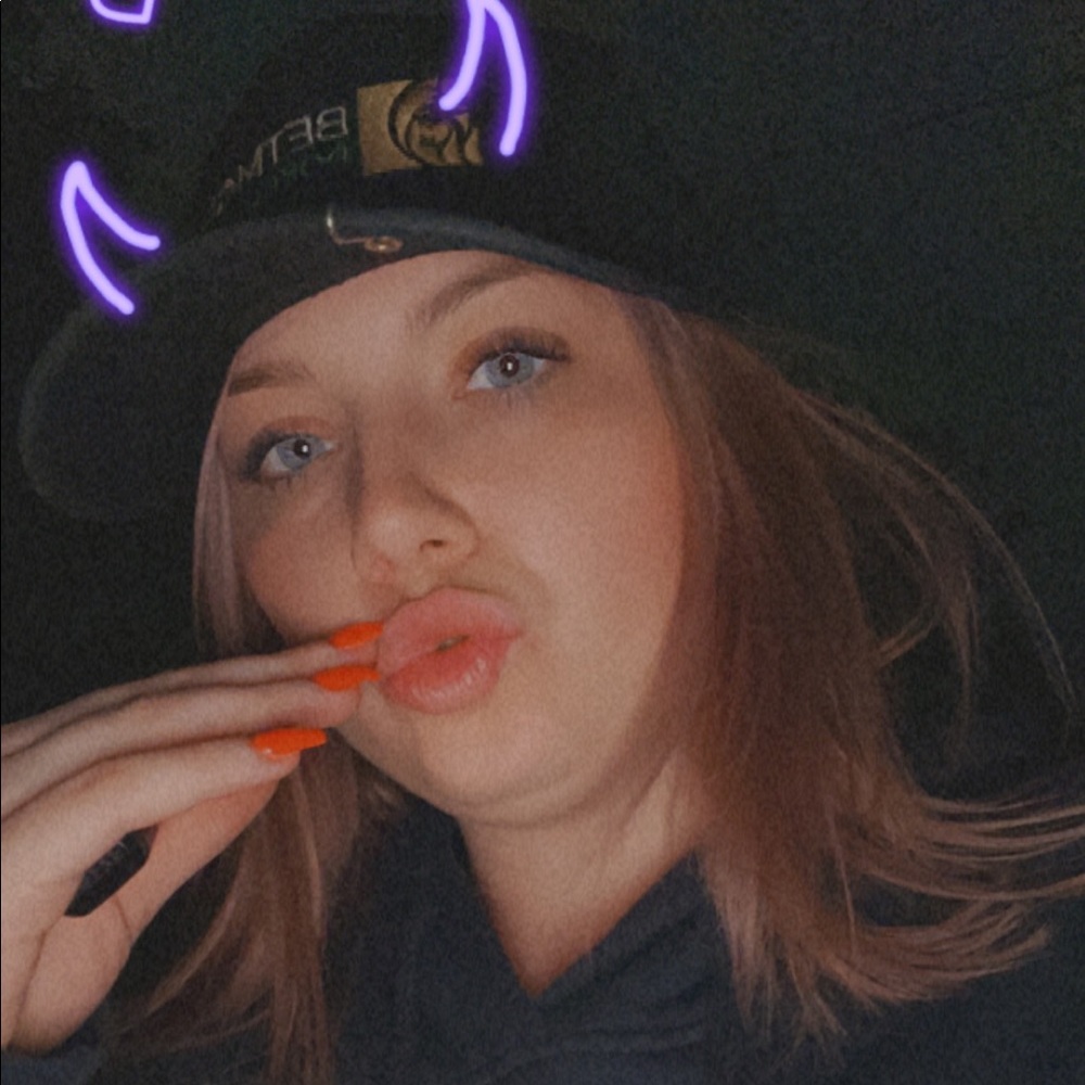 Meet your Posher, Briana